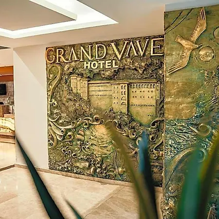 Grand Vaves