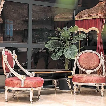 Hotel Grand Vaves