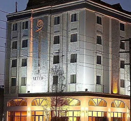 Hotel Grand Vaves