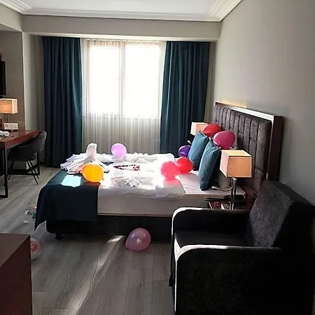 Hotel Grand Vaves 4*